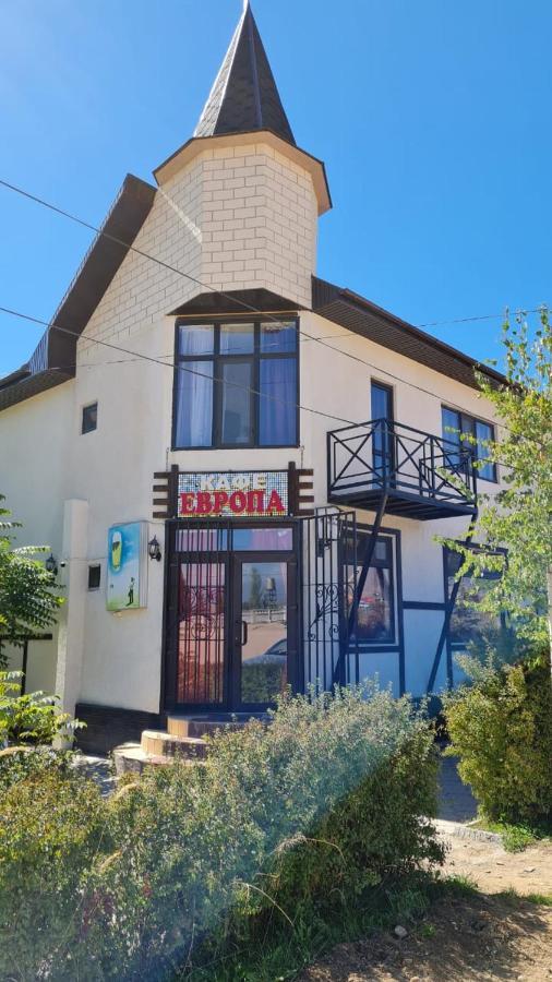Evropa Hotel Bosteri Bagian luar foto
