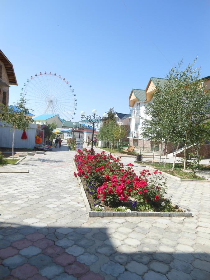 Evropa Hotel Bosteri Bagian luar foto
