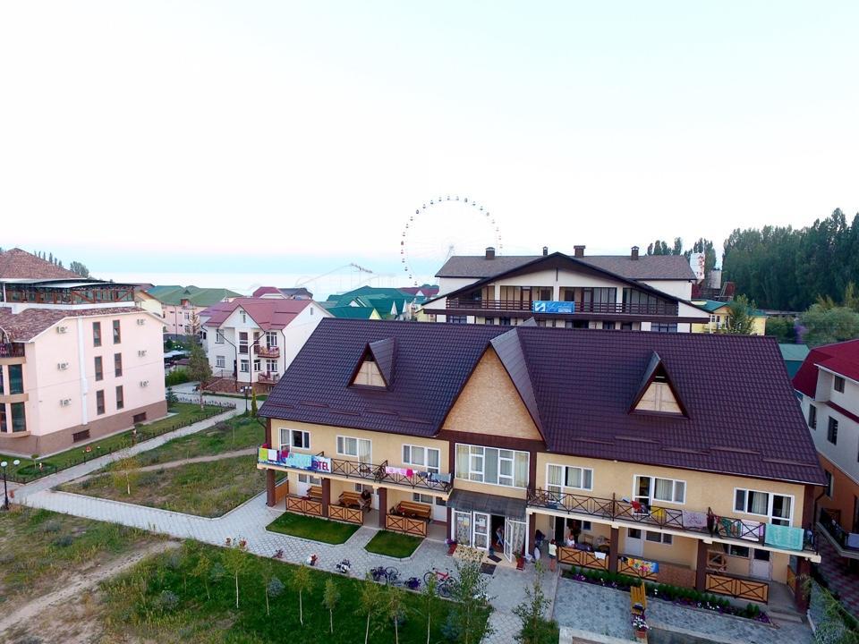 Evropa Hotel Bosteri Bagian luar foto