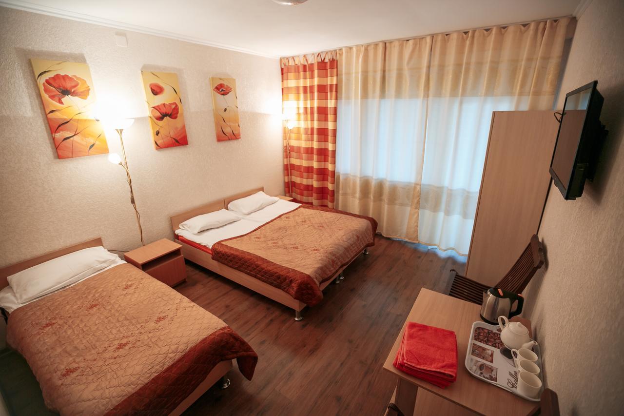 Evropa Hotel Bosteri Bagian luar foto